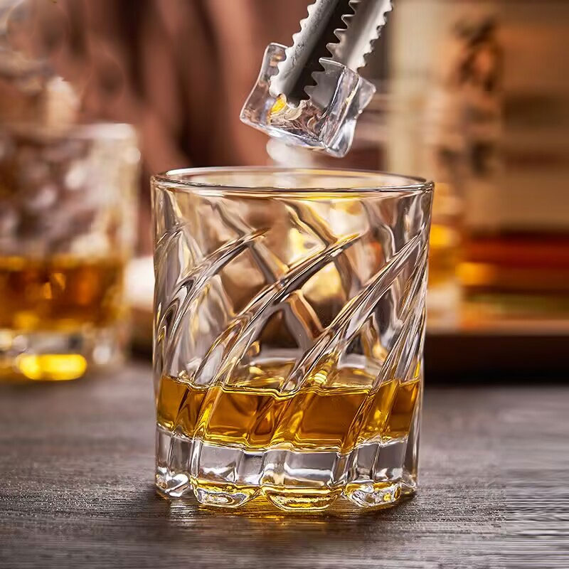 Wine Beer Spirits - แก้ววิสกี้ลายนูนคุณภาพสูงสำหรับใช้ในบ้าน แก้วหรูหราสำหรับบาร์ แก้วคลาสสิกสำหรับสุราและเครื่องดื่มแอลกอฮอล์ แก้วไวน์ ของขวัญปีใหม่