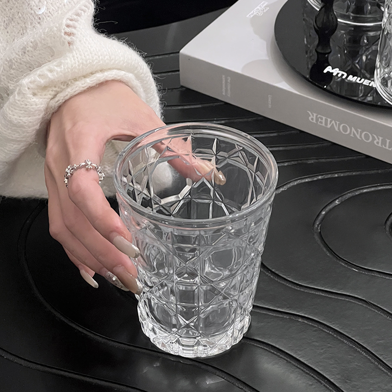 แก้วไวน์แบบตะวันตกลายเพชรแนววิ - Wine Beer Whiskey บทวิจารณ์และราคา